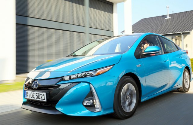 WLTP norma szerint is rekord alacsony fogyasztású a megújult Toyota Prius PHEV