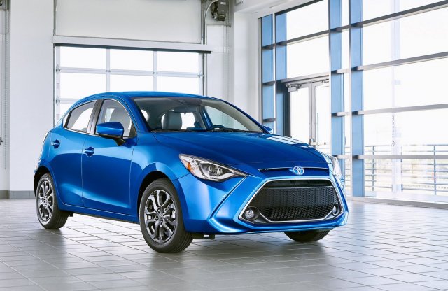 Leleplezték a Toyota új kisautóját, ami nem más, mint egy átemblémázott Mazda