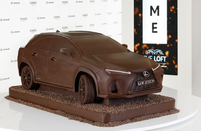 80 kilós csoki Lexus módra