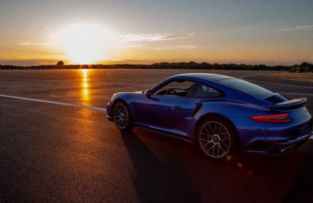 Legendás tesztpályát élesztett újjá a Porsche 35 millió euró beruházással