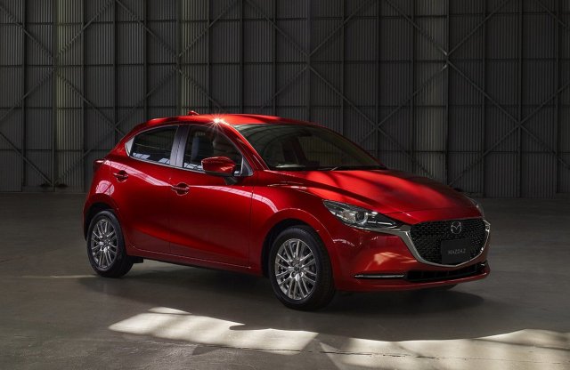 A Mazda kisautója a 6-os fazonját örökölte