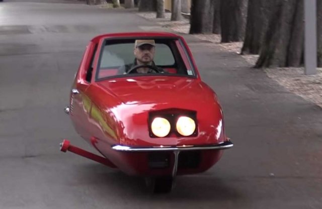 Gyro-X, a kétkeréken egyensúlyozó autó. Láttál már bizarrabbat?