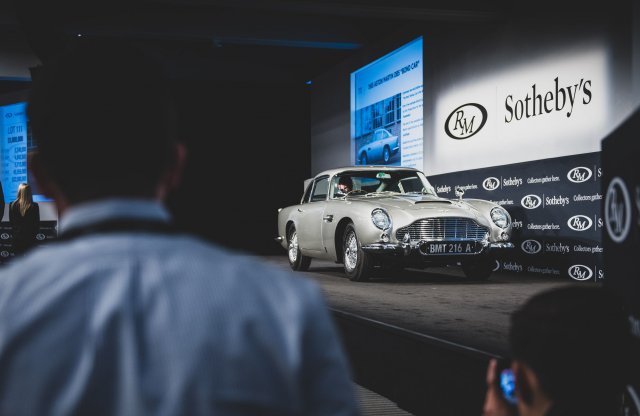 Milliókat hoztak a híres Aston Martinok a gyártó számára