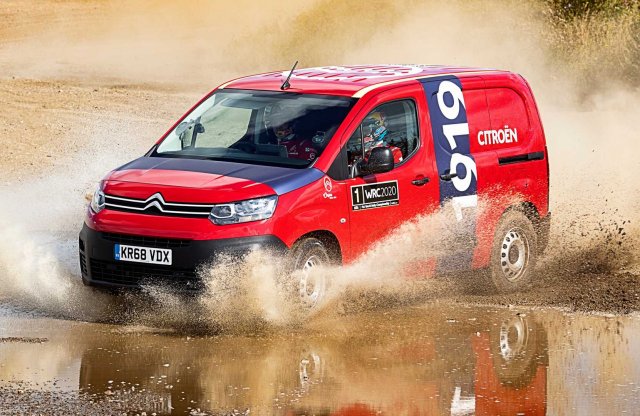 A Citroën brit képviseleténél megint ralipályára küldtek egy teherautót