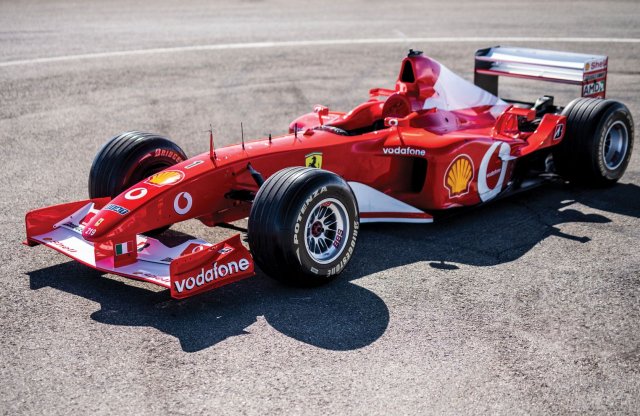 Több mint hatmillió dollárért kelt el egy Ferrari F2002!