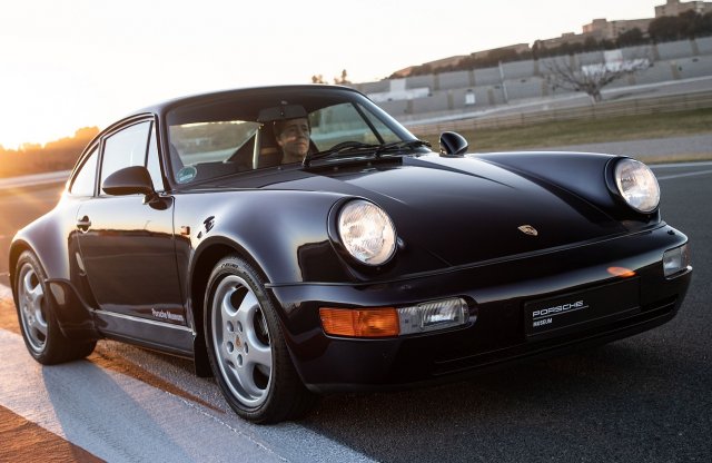 Idén töltötte be 30. életévét a Porsche 911 harmadik generációja