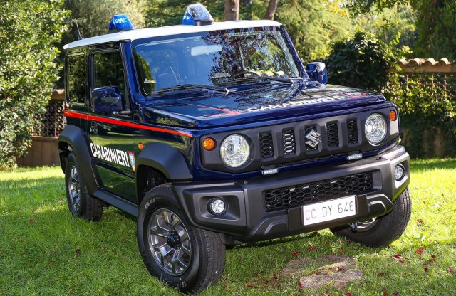 Az olasz rendőrség látott fantáziát az apró terepjáróban