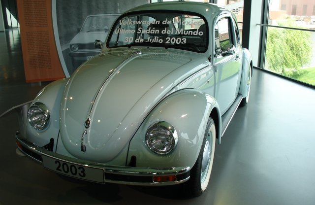 Gyönyörű videóval búcsúzik a Volkswagen az egyik legnépszerűbb modelljétől, a Beetle-től