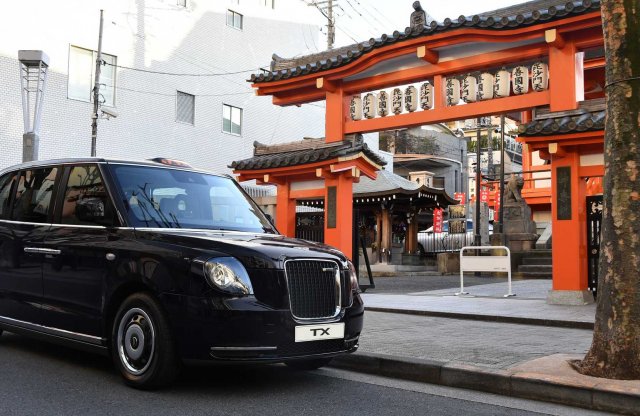 A híres londoni taxik egy másik szigetországban is szerencsét próbálnak