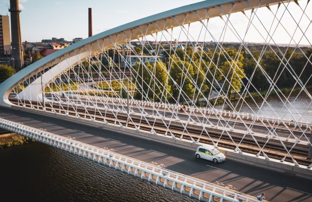 A magyar autómegosztó már Prágában is elérhető, hazai regisztrációval is