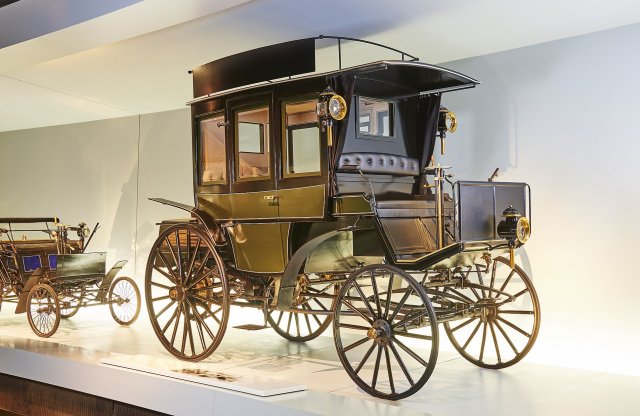 Már a 19. században debütált a Benz első belsőégésű motoros busza