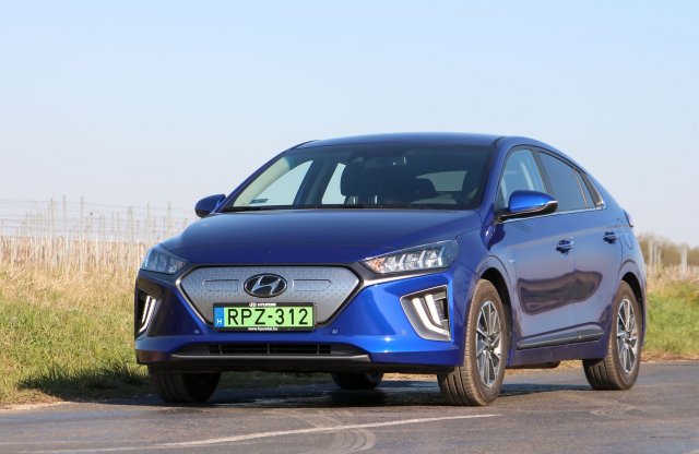Döbbenetesen keveset fogyaszt - Hyundai Ioniq Electric Executive teszt