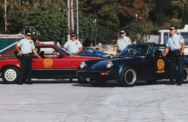 Porsche, M3, Cosworth... Csak pár abból ami a görög rendőrflottában szerepelt