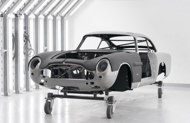 Fél évszázaddal az utolsó Aston Martin DB5 után egy limitált szériában készül újra a modell