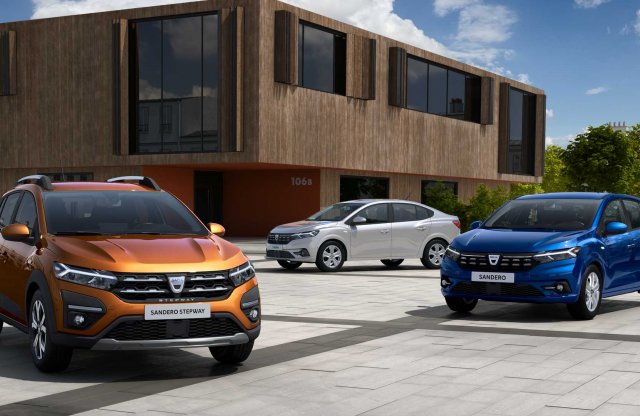 Együtt látható az új Dacia Logan, Sandero, Sandero Stepway modellsor
