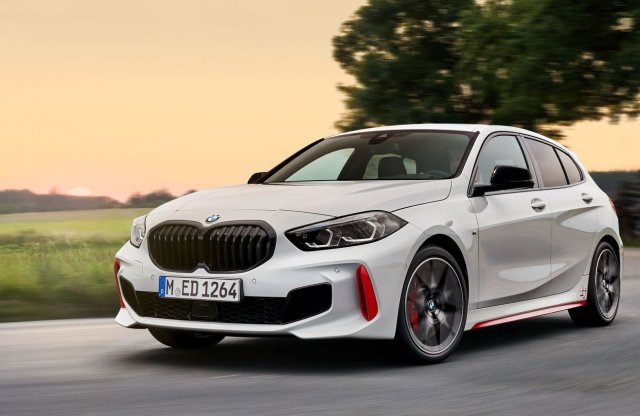 Piros kiegészítőiről lesz felismerhető az 1-es BMW új sportkivitele