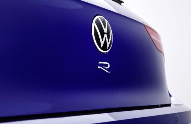 A Volkswagen Golf R legújabb változata ízig-vérig német lesz, megújult logója nagy erőt  képvisel