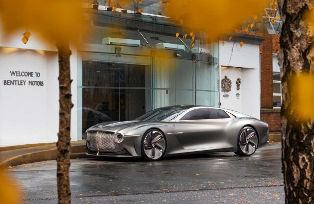 2030-ra minden új Bentley akkumulátoros villanyautó lesz