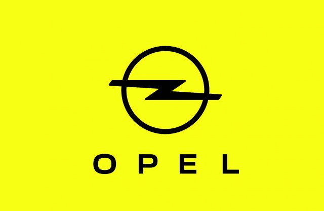 Alig észrevehetően, de más lesz az Opel logója és felirata