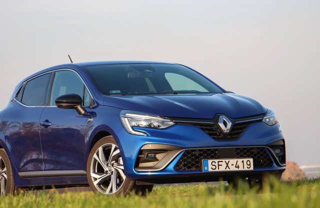 Sporthibridet hozott a Renault, teszten a  Clio R.S. Line E-TECH Hybrid
