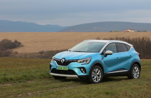 Napi 400 kilométer fölé és 40 kilométer alá: Renault Captur E-TECH Plug-in Hybrid