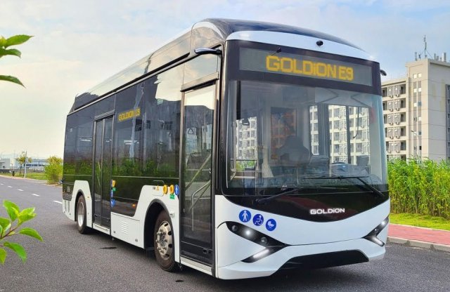 Az elektromos buszok mellett itthon készülhet el Európa első hidrogénhajtású csuklós busza