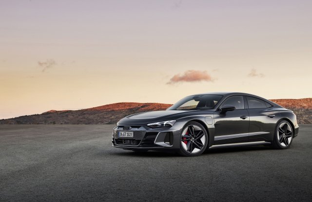 Beárazták az Audi e-tron GT villanyautót