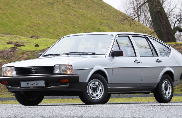 Alig maradt már a Volkswagen Passat jubiláló második generációjából, itt az idő visszaemlékezni rá!