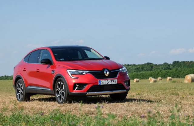 SUV kupé sóhereknek: Renault Arkana E-Tech Hybrid Intens teszt