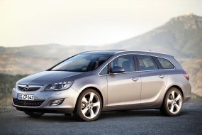 Új motorokkal jön az Opel Astra Sports Tourer