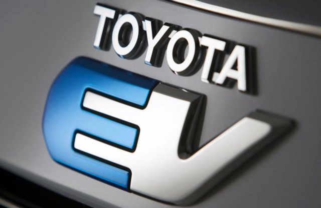 Négyezer milliárd forintnyi összeget fektet a Toyota a lítium-ion és a nikkel-metál-hidrid aksikba