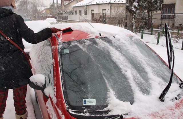 Erős kettősséget mutat a MOL felmérése az autók téli felkészítése kapcsán