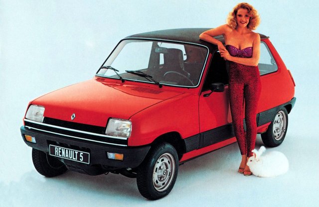 „Petit Ami”, ahogy a francia mondja. Fél évszázados a kishavernak becézett Renault 5