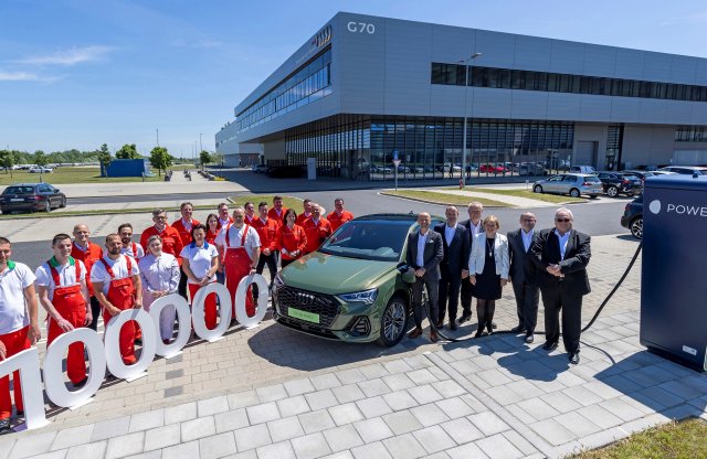 Jubileumot ünnepel a hazai Audi gyár, mutatjuk a százezredik legyártott hibridjüket
