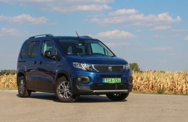 Peugeot e-Rifter Standard teszt: ma már nem itt tart a villanyautózás