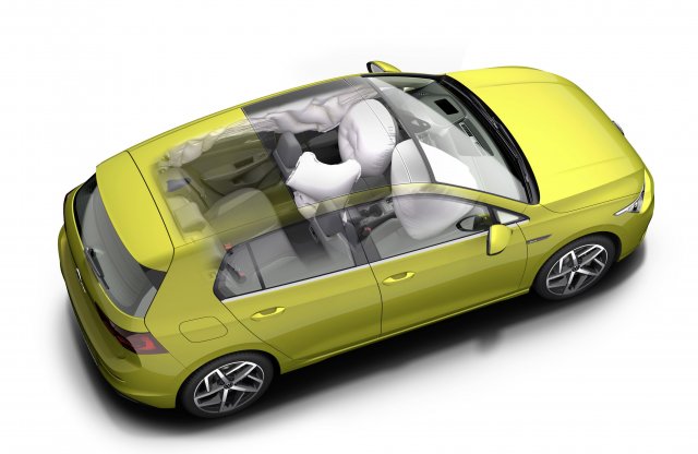 A Volkswagen legendás kompaktja, a Golf új szériafelszereltséggel figyel a biztonságra
