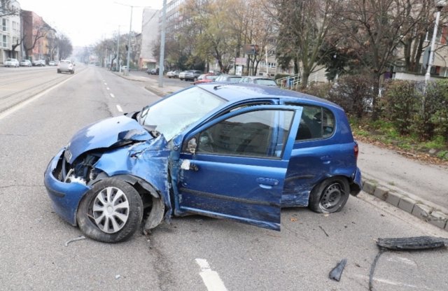 Bedrogozott, ittas sofőr okozott balesetet: a jogsi, az öv és a segítségnyújtás elmaradt
