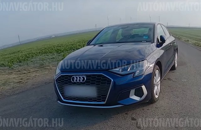 A német autópályán bizonyít az 1,0 literes Audi A3 szedán