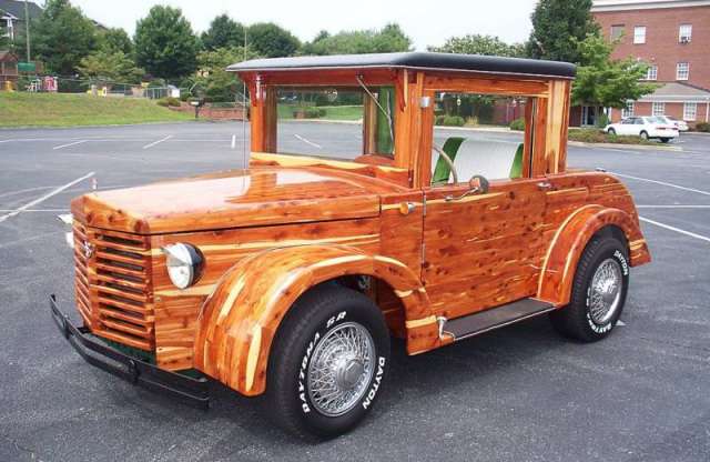 Íme az igazi fa autó, nem csak matrica-borítás