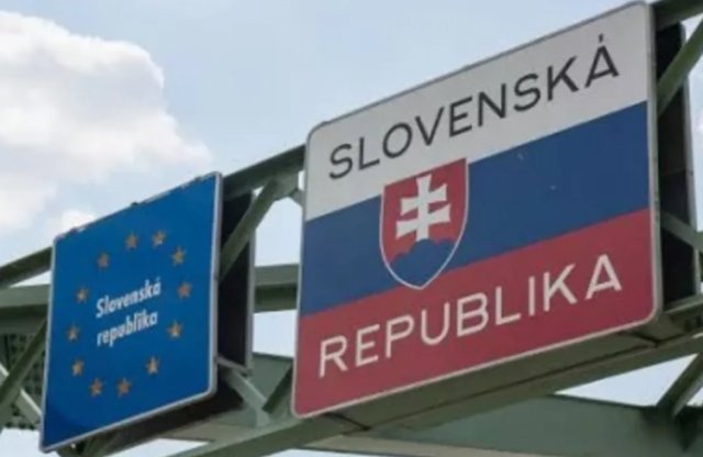 Ismét elkérik az iratokat a Szlovákiába történő belépéskor
