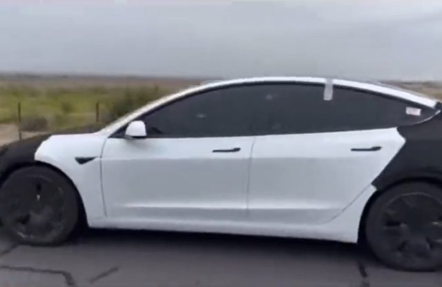 A kínai vásárlók már szeptemberben átvehetik a frissített Tesla Model 3 példányokat?
