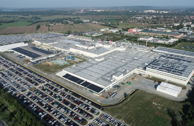 Új napelemparkot vett használatba a Suzuki esztergomi gyára