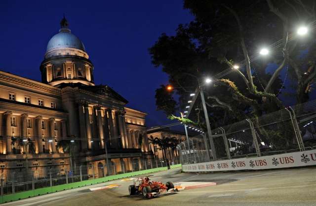 Fernando Alonso nyerte a Szingapúri Nagydíjat