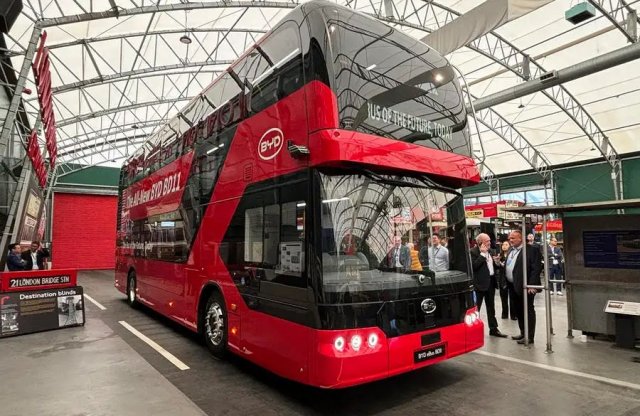 Az ikonikus, kétszintes londoni piros buszokat is a BYD készítheti hamarosan
