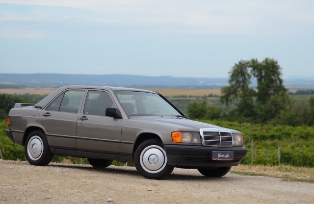 Nemesedik a korral? Ilyen veterán az egykori Mercedes népautó!