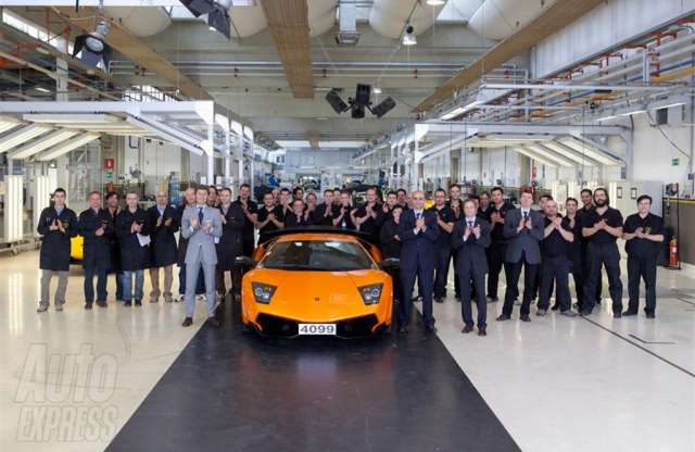 Befejezték a Lamborghini Murciélago gyártását