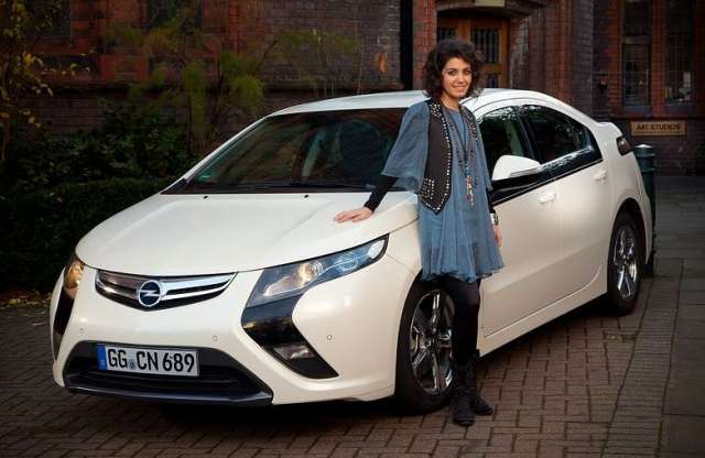 Opel Amperával fog járni Katie Melua, grúz énekesnő