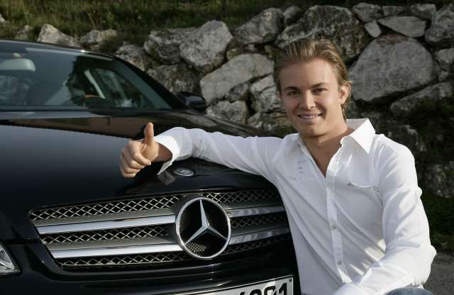 Nico Rosberg és az új Mercedes-Benz SLK roadster