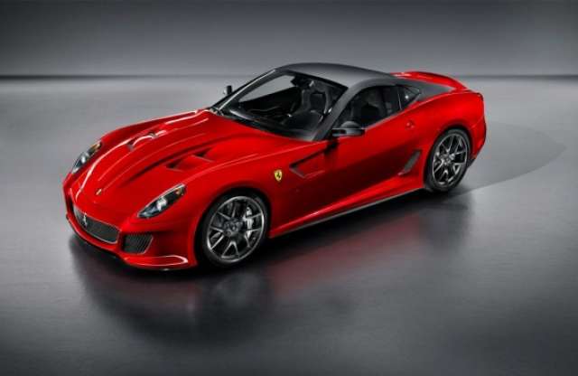 V12-es hangélmény Ferrari GTO-val