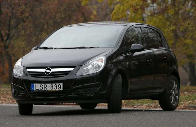 Opel Corsa 1.2 Enjoy 111 teszt